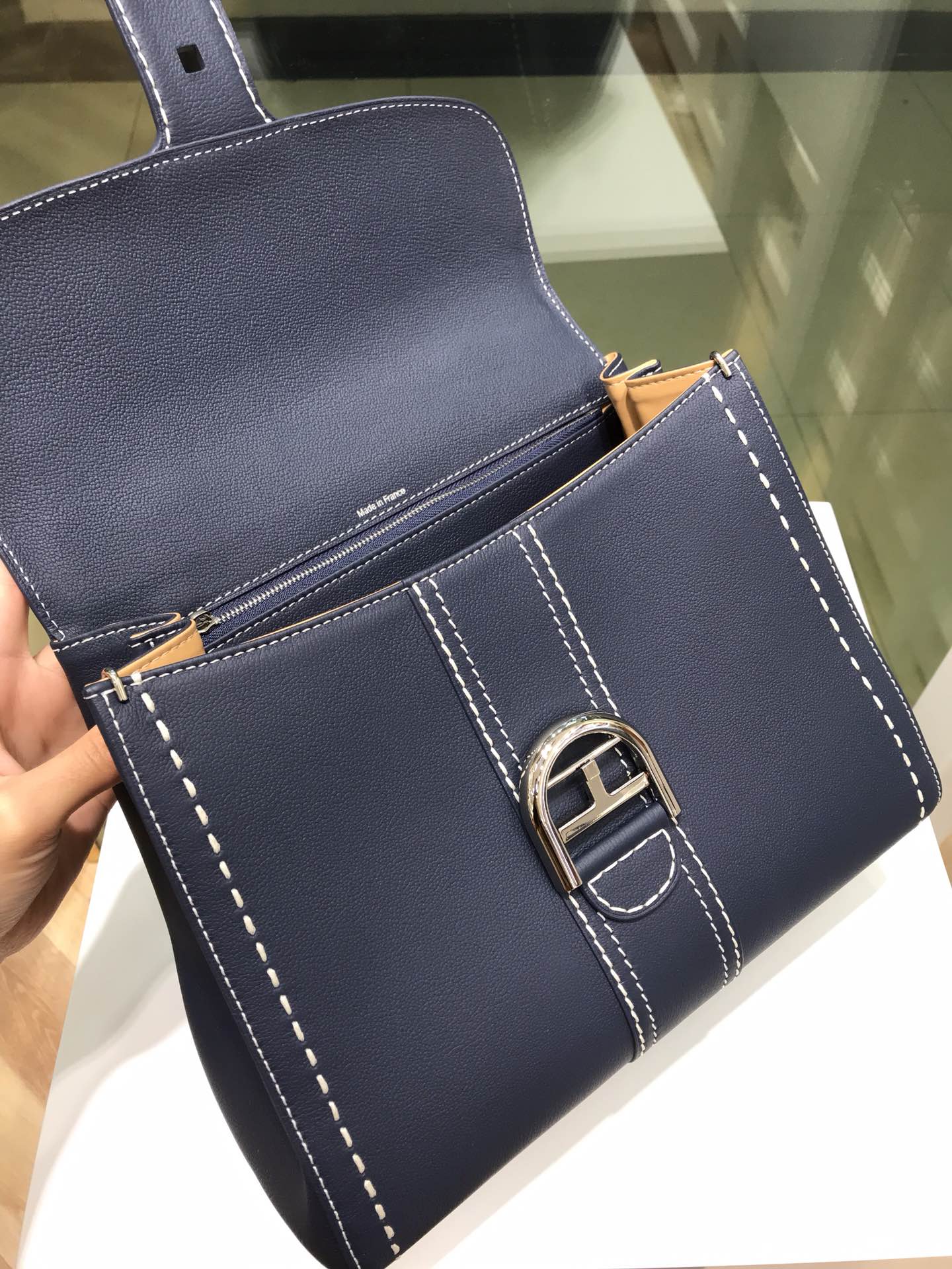 델보 브리앙 토고 박스백 미듐